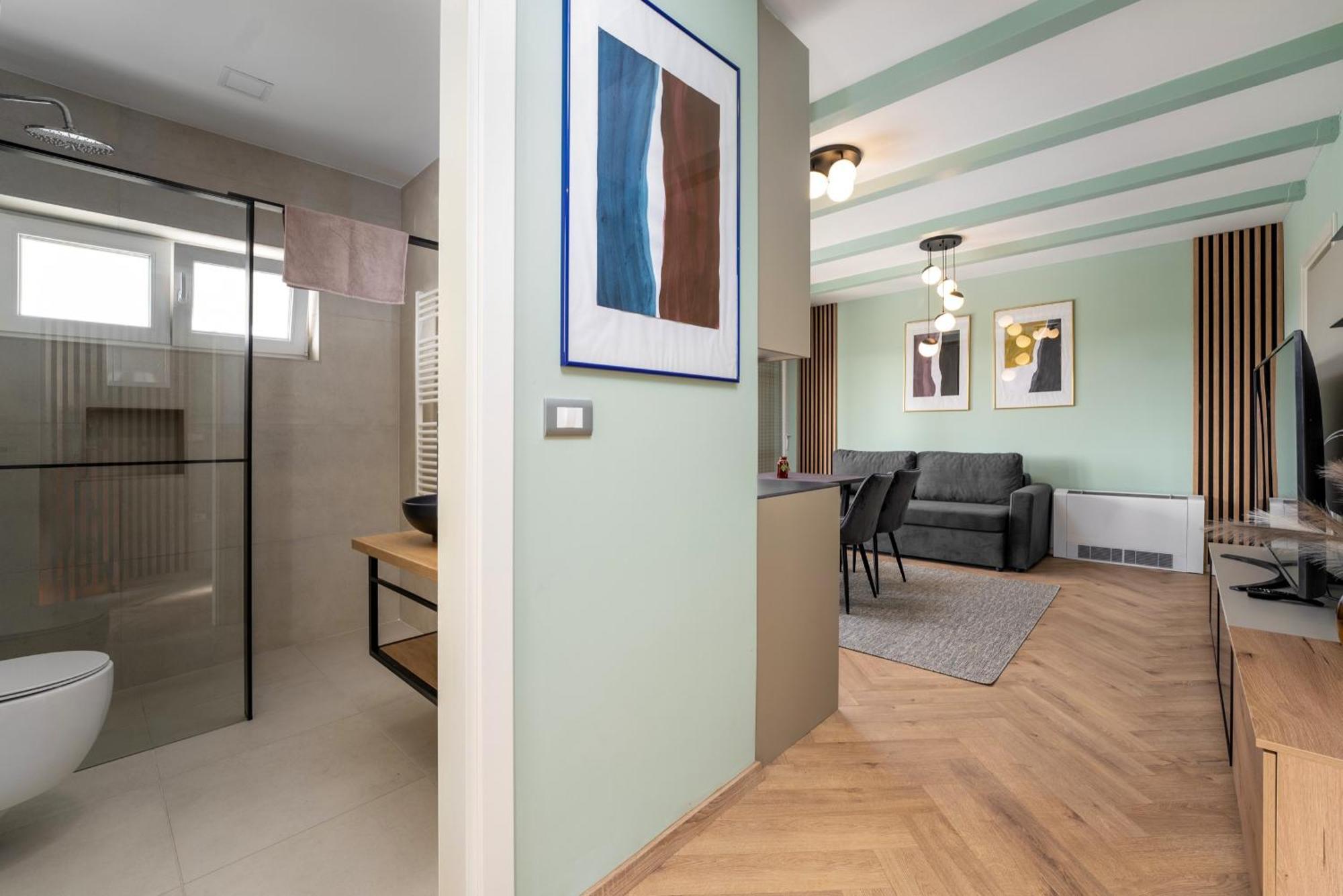 Larum Apartmens Vrsar Ngoại thất bức ảnh