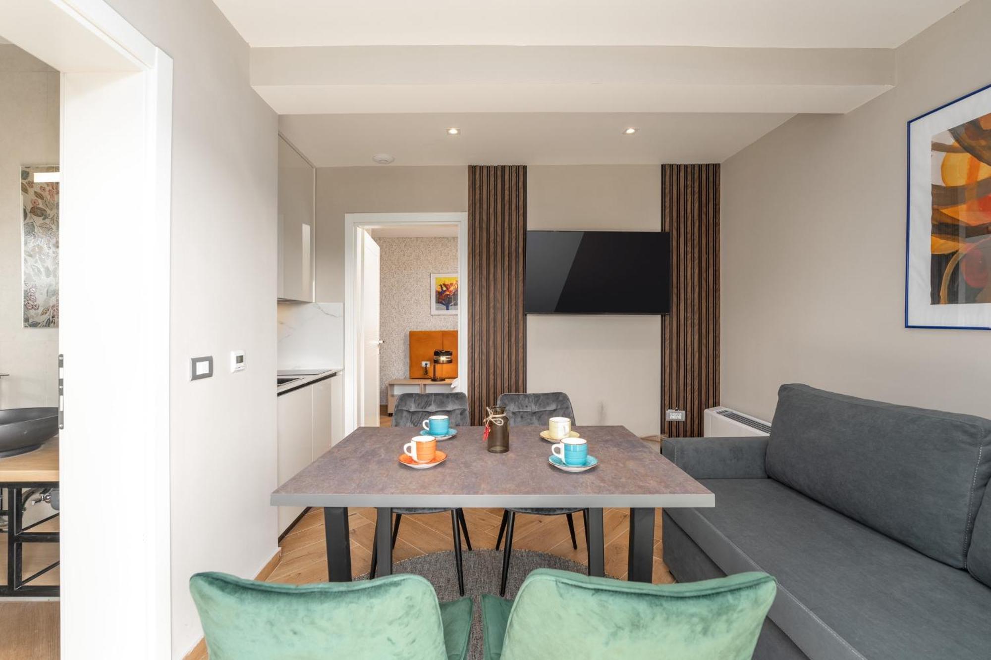 Larum Apartmens Vrsar Ngoại thất bức ảnh